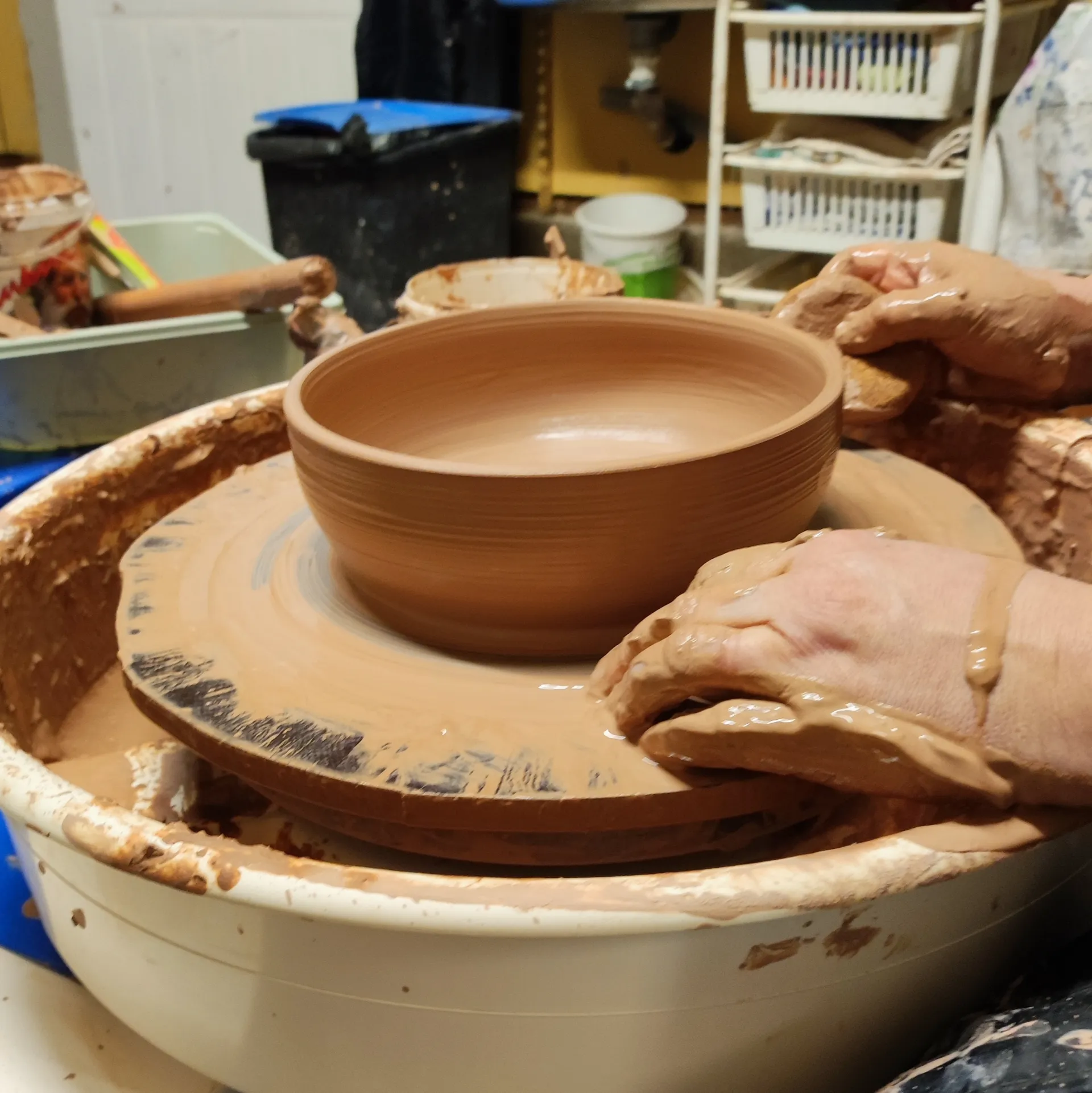 Keramik workshop drejning Sonjas bild