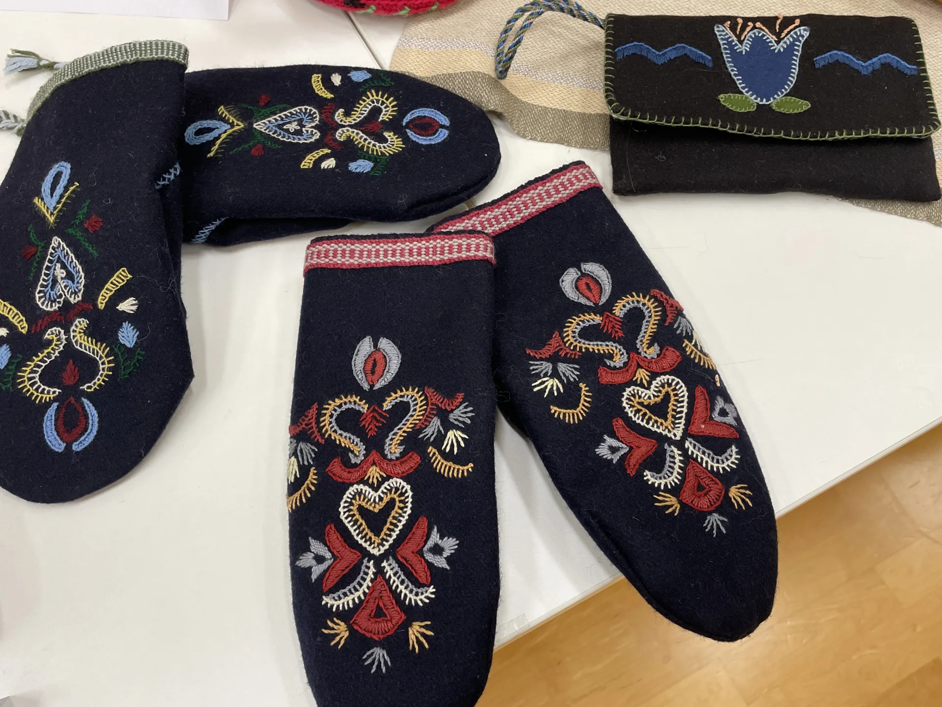 KreativaHander ytteresse yllebroderier2